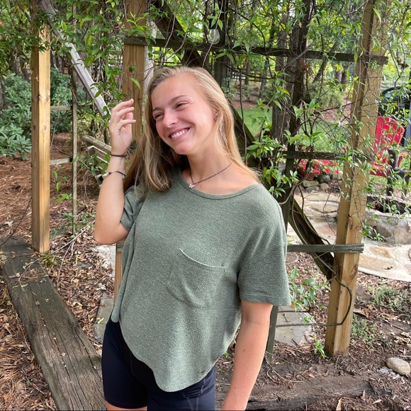 AMERICAN EAGLE Olive Green Cropped T-Shirt - Picture 9 of 9